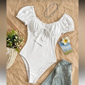 New White Boho Puff Sleeve Ruffle Hem Bodysuit – Spring/Summer Outfit